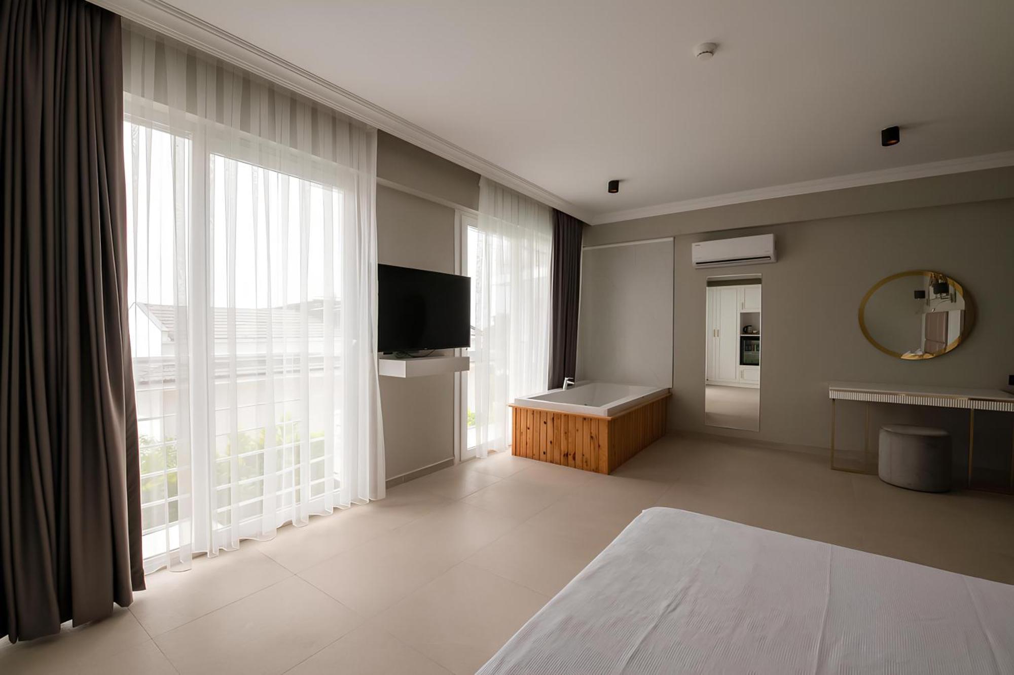 Hotel Ramada By Wyndham Fethiye Oludeniz Adult Only Exterior foto