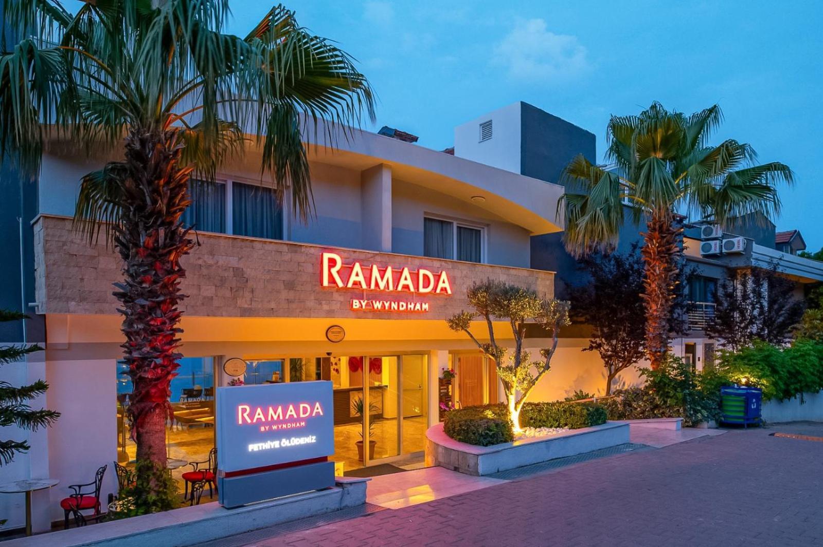 Hotel Ramada By Wyndham Fethiye Oludeniz Adult Only Exterior foto