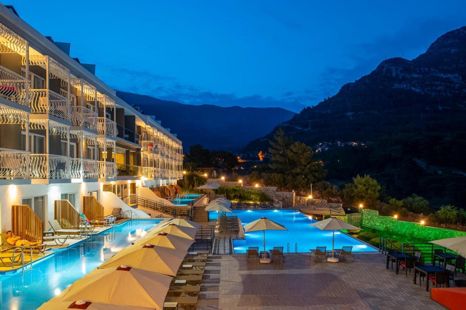 Hotel Ramada By Wyndham Fethiye Oludeniz Adult Only Exterior foto
