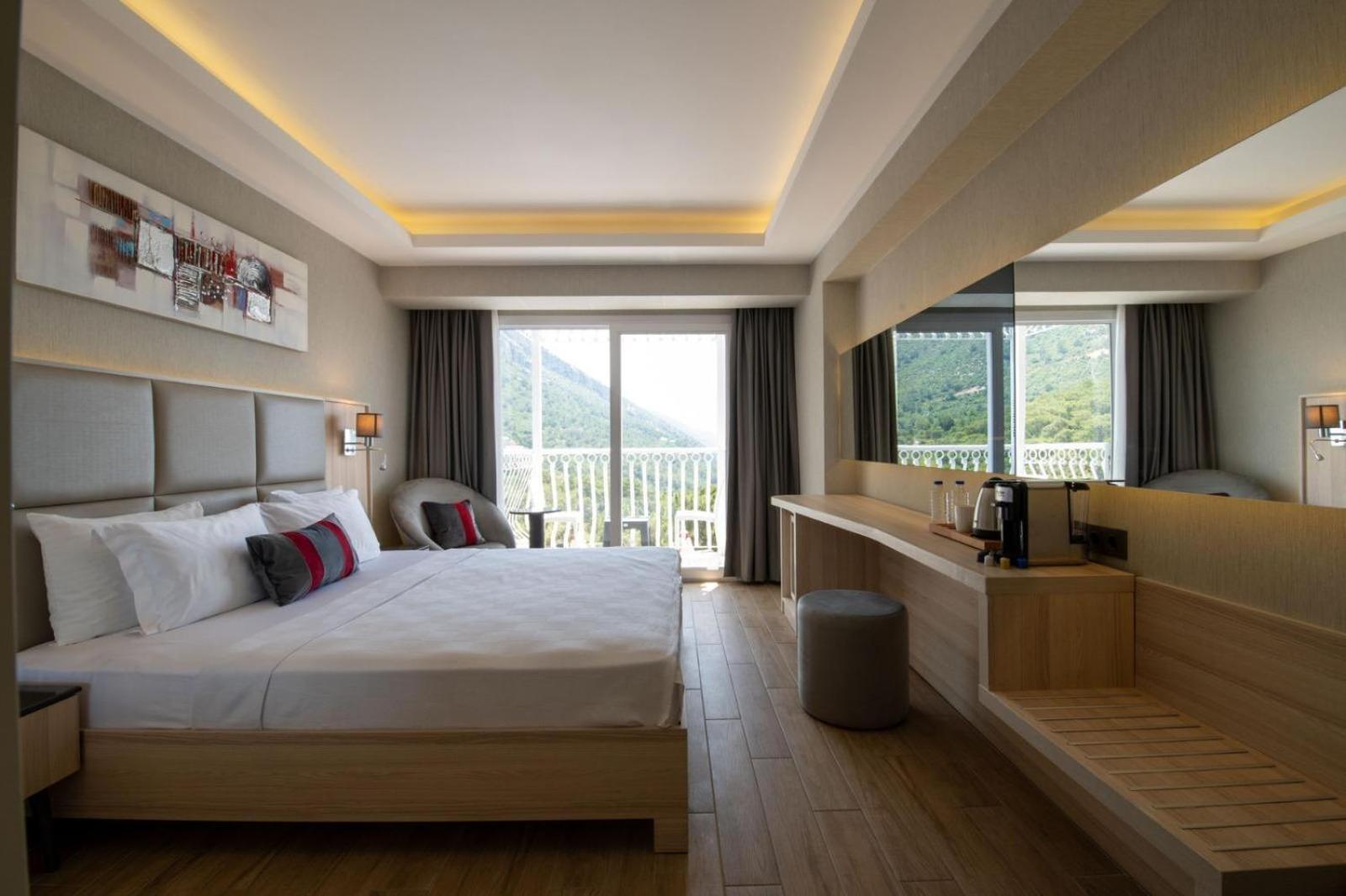Hotel Ramada By Wyndham Fethiye Oludeniz Adult Only Exterior foto
