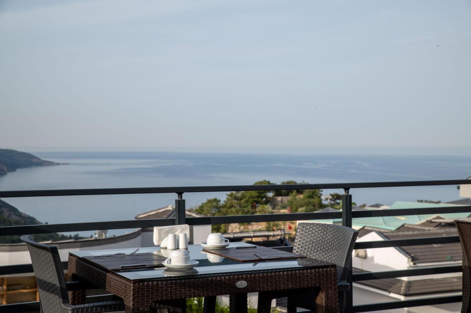 Hotel Ramada By Wyndham Fethiye Oludeniz Adult Only Exterior foto