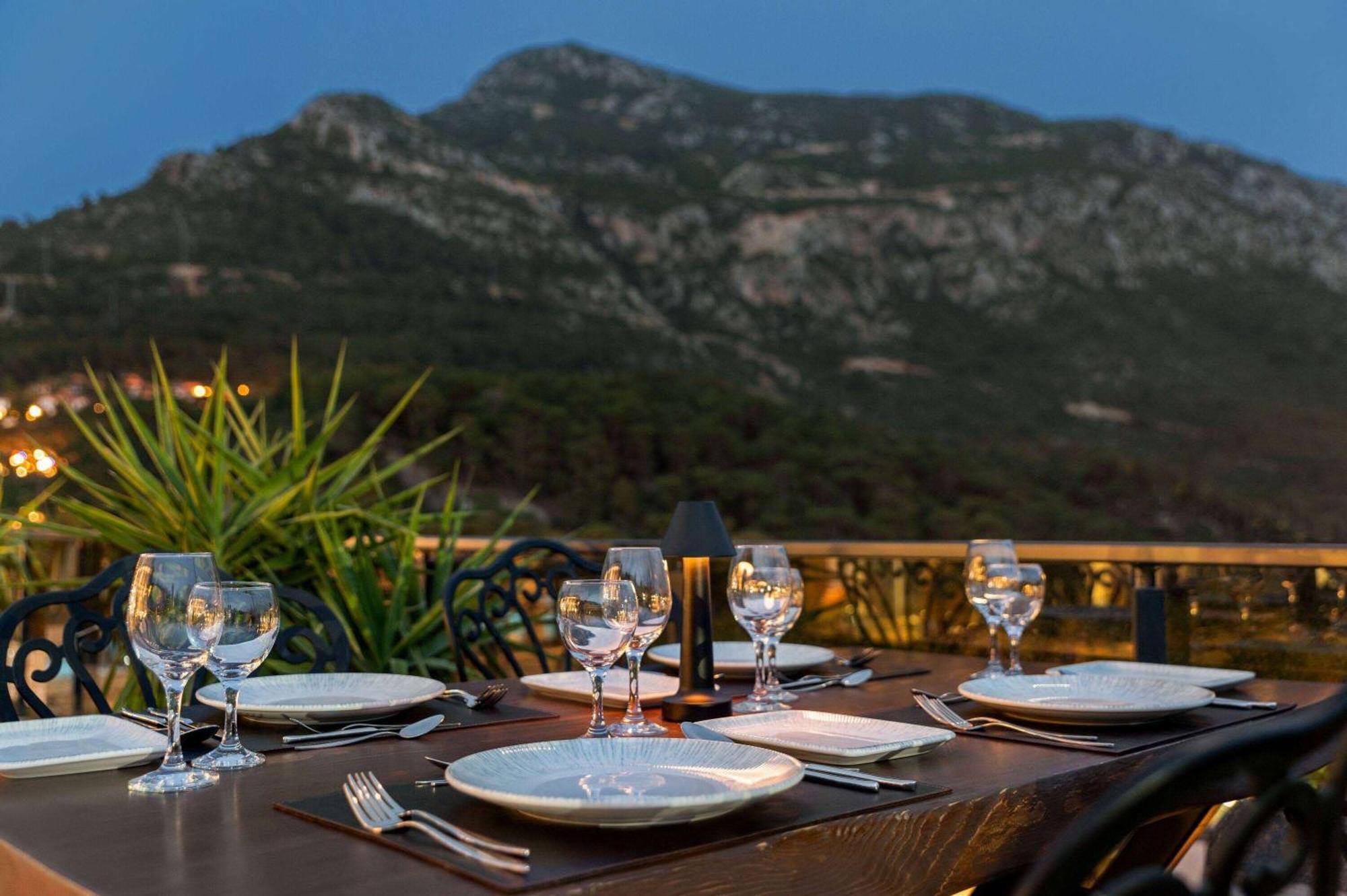 Hotel Ramada By Wyndham Fethiye Oludeniz Adult Only Exterior foto