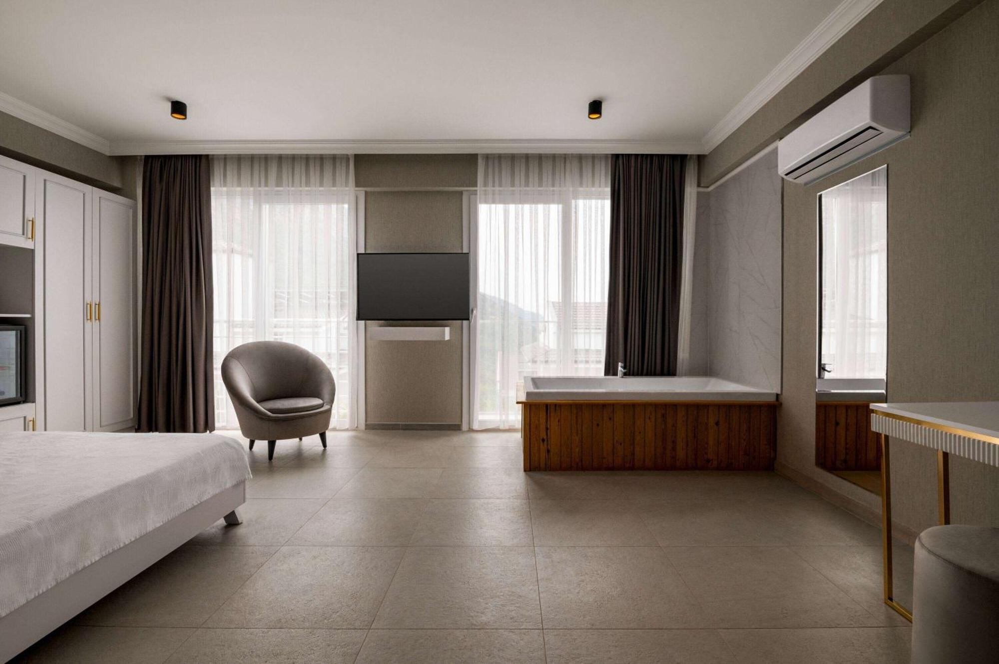 Hotel Ramada By Wyndham Fethiye Oludeniz Adult Only Exterior foto